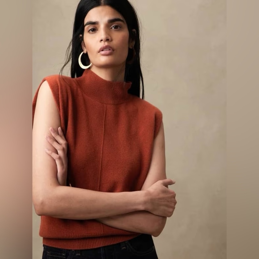 Banana Republic Franca Cashmere Padded-Shoulder Top